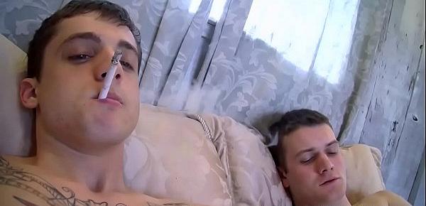  Bryce Corbin and Chris Porter smoke and wank in bed
